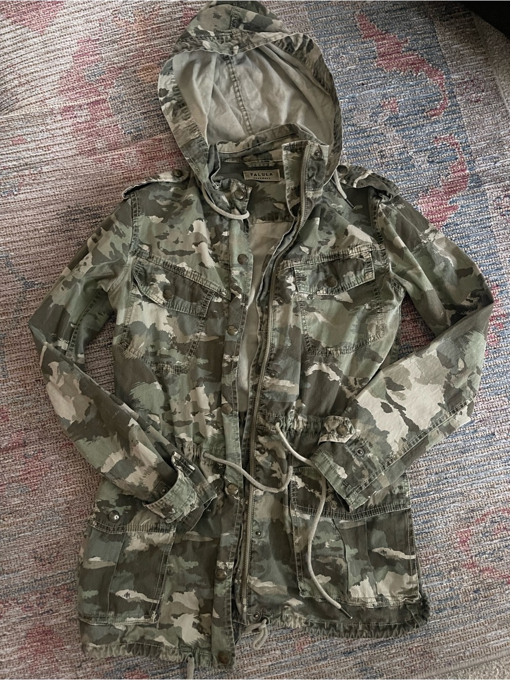Aritzia Talula Camouflage Hooded Utility Jacket - Olive Green